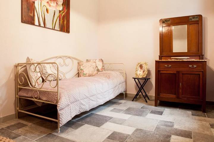 Location de vacances pour 5 personnes, avec jardin ainsi que balcon et vue à Zeri - 4