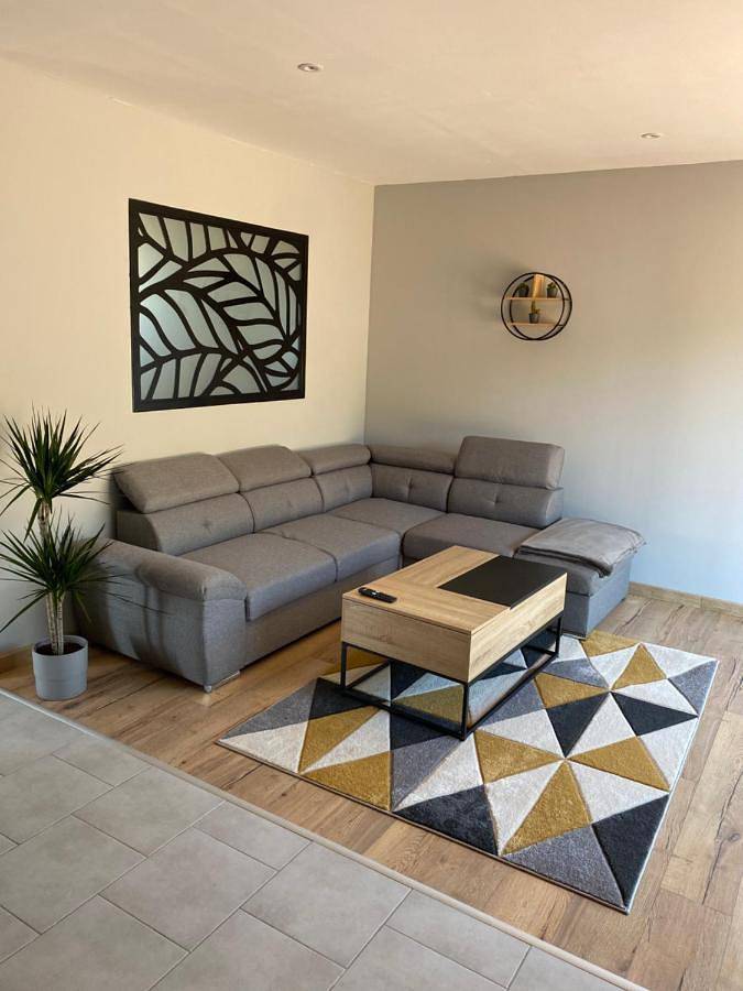 Two-Bedroom House in Vatteville-la-Rue, Région de Rouen
