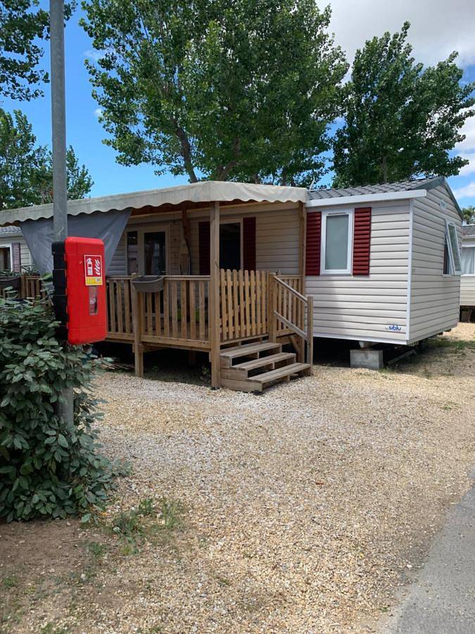 Camping pour 6 personnes, avec sauna ainsi que piscine et jardin