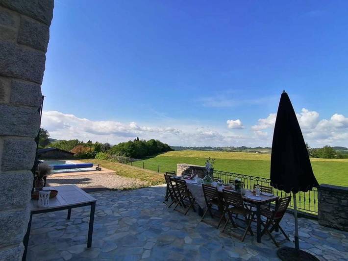 Location de vacances pour 12 personnes, avec piscine ainsi que vue et jardin, animaux acceptés à Saint-Félix-de-Lunel - 2