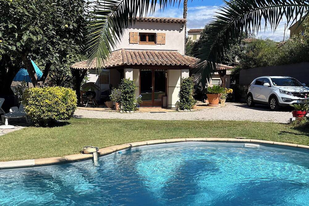 Single-storey, air-conditioned house with private pool.   in La Colle-sur-Loup, Cannes und Umgebung