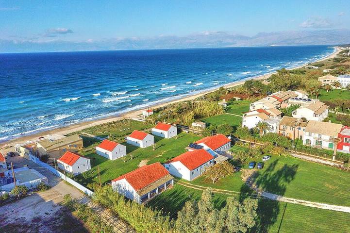 Bungalow para 5 personas, con jardín y balcón en Corfú