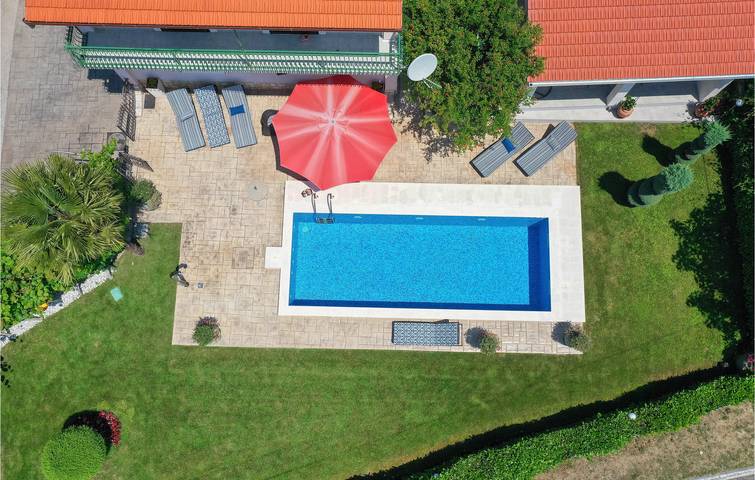 Ganze Ferienwohnung, Gemütliche 75 m² große Ferienwohnung mit Pool, WLAN und Parkplatz in Kreševo, Dalmatinisches Zagora