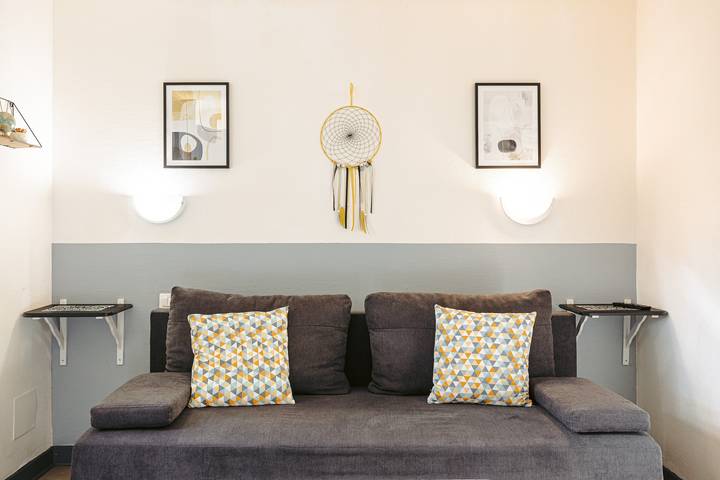 Estudio entero, Estudio 'Corail' con Terraza Privada, Piscina Compartida y Wi-Fi in Genouillé, Region de Rochefort