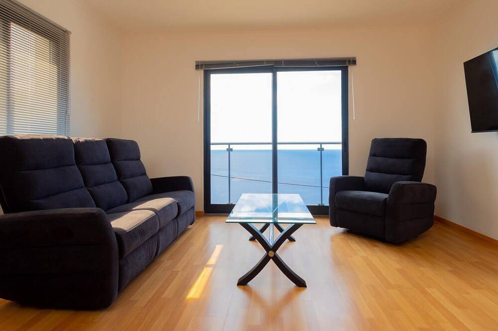 Skyline Villas Top - Fantastic sea view in Arco da Calheta, Madeira