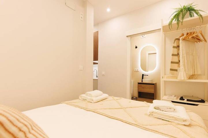 Apartamento entero, Bravissimo Sant Josep, acogedor estudio en el Barri Vell in Gerona, Gironés