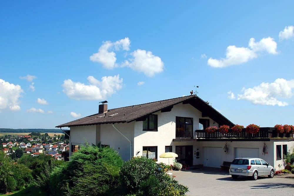 Ganze Wohnung, Haus Fernblick*** Bad König, ruhige Lage, Natur, Thermalbad, Kur, Wlan, Lcd-Tv in Bad König, Main-Odenwald