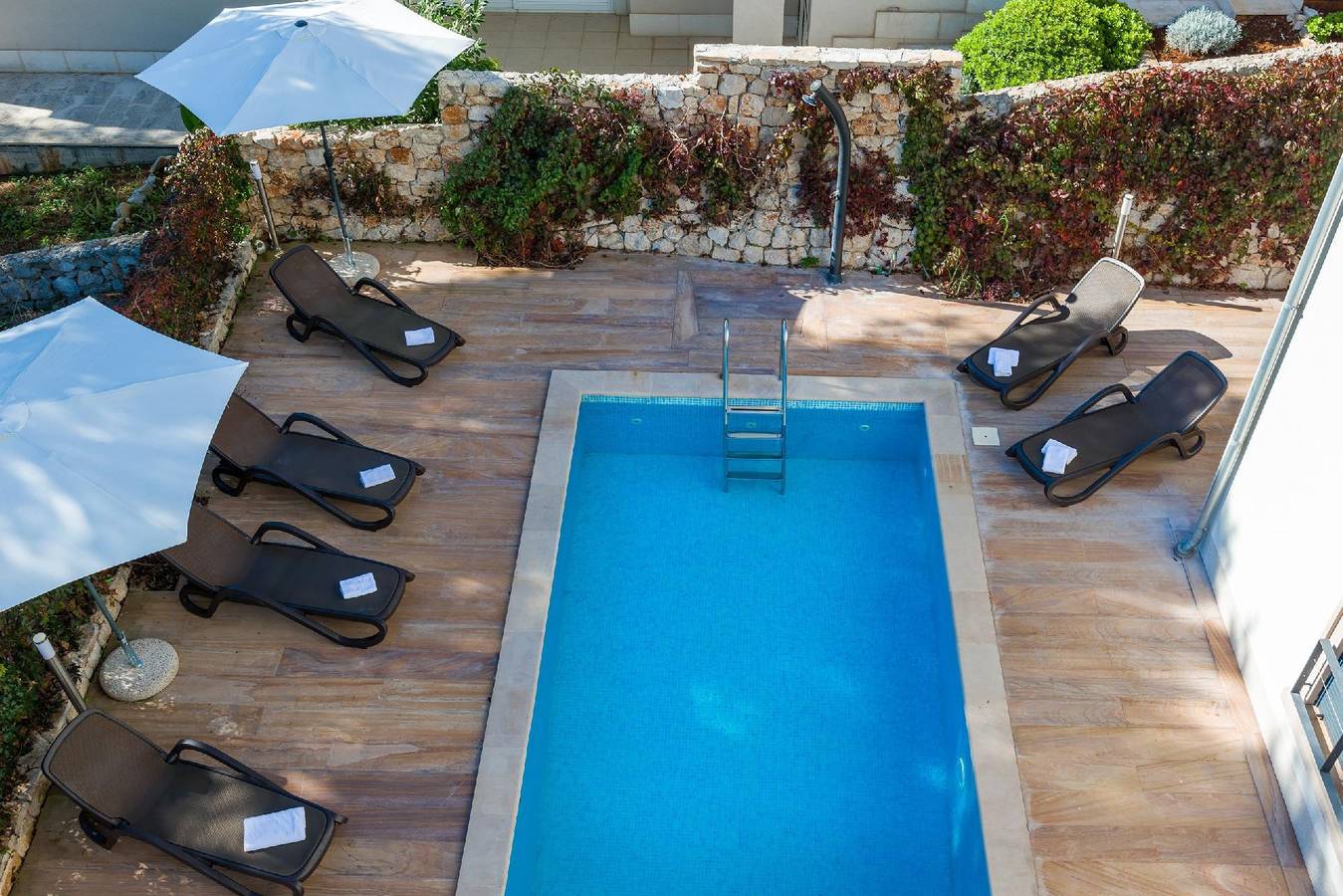 Ganze Ferienwohnung, Best Island Vacation - Two bedroom apartment with terrace with sea view and shared pool in Milna, Brac