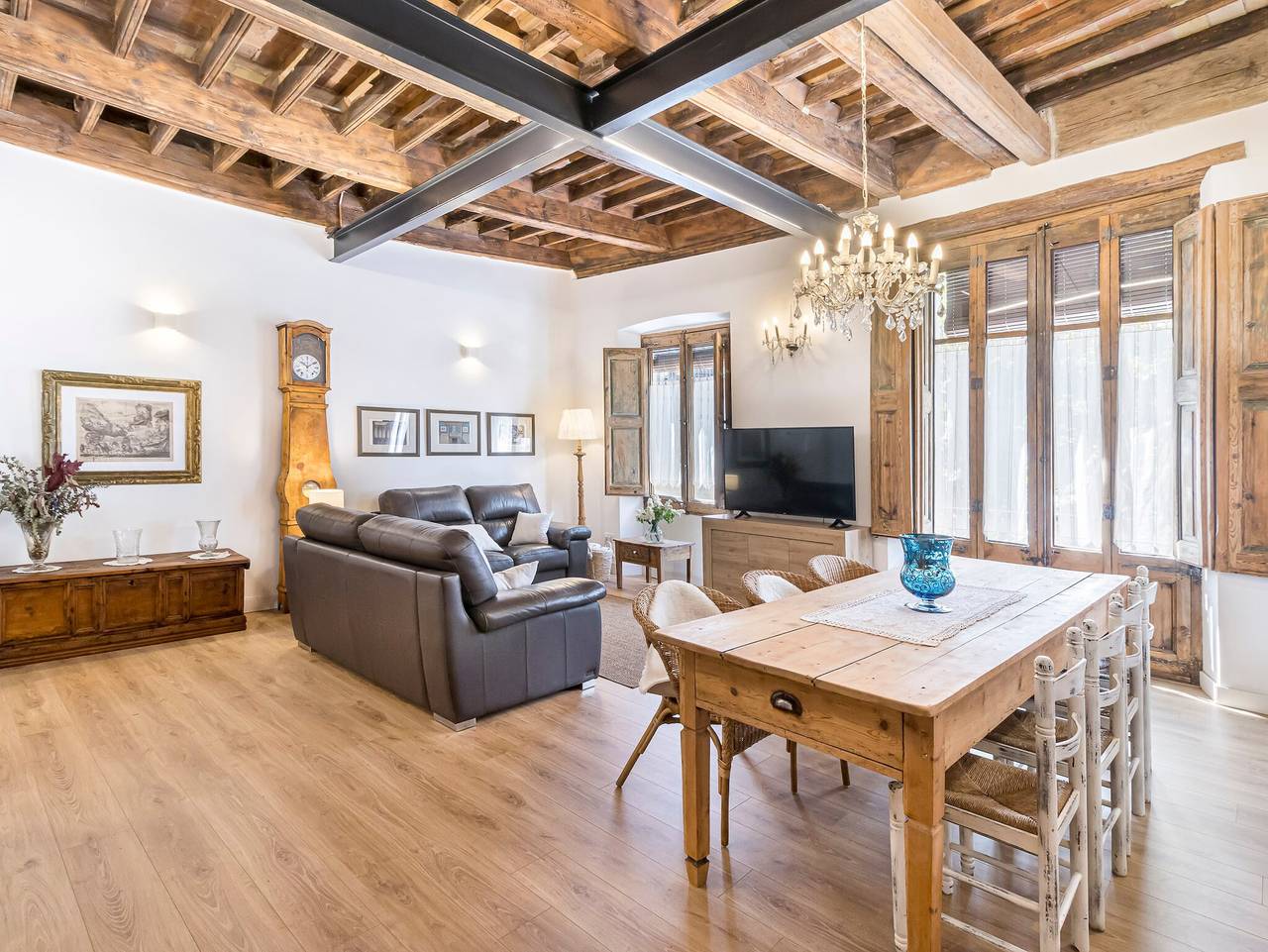 Ganze Wohnung, Ferienwohnung 'Pèndol' mit Balkon, WLAN und Klimaanlage in Solsona, Comarques centrals