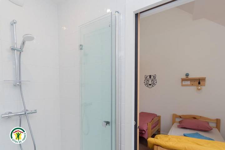 Hôtel pour 6 personnes, avec jardin à Engins - 4