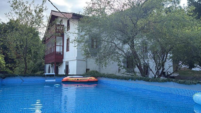 Chalet para 18 personas, con Balcón y Terraza además de Jardín y Piscina en Álava - 4