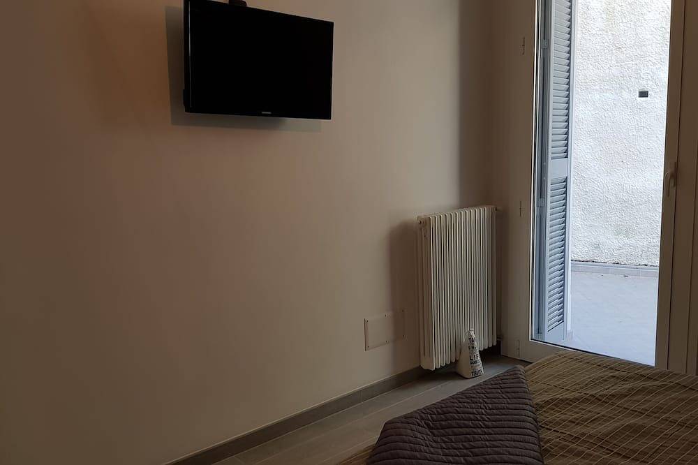 Nouvel appartement avec terrasse donnant sur le golfe à 200 mètres de la mer. in Alassio, Riviera di Ponente