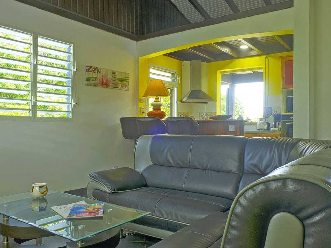 Entire apartment, Charming apartment in Lamentin with shared pool in Lamentin, Guadeloupe (Caribbean)