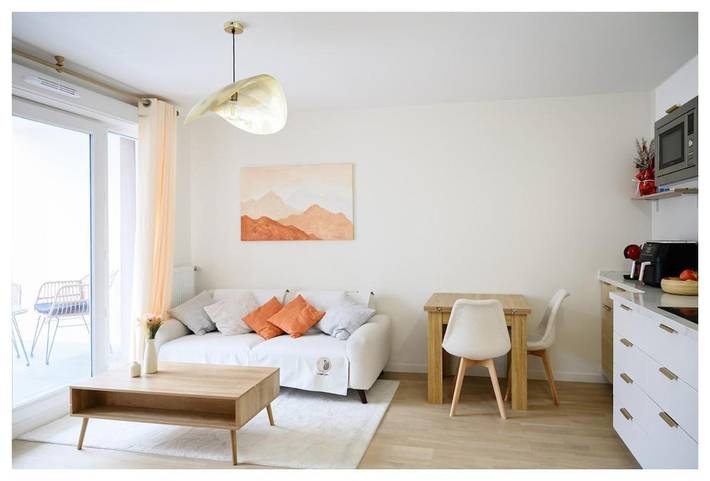 Gîte pour 6 personnes, avec balcon à Romainville