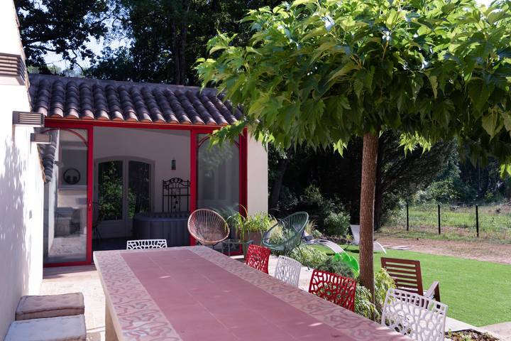 Casa de vacaciones para 9 personas, con jardín además de jacuzzi y terraza - 1