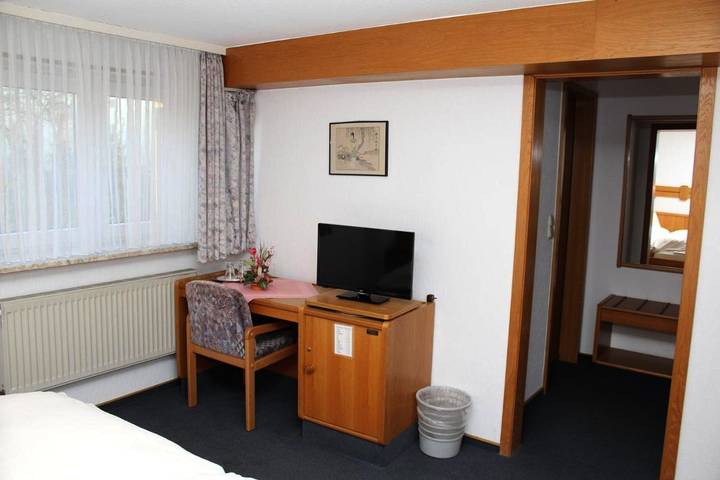 Hotel für 2 Personen, mit Terrasse und Ausblick in Bad Zwesten - 4