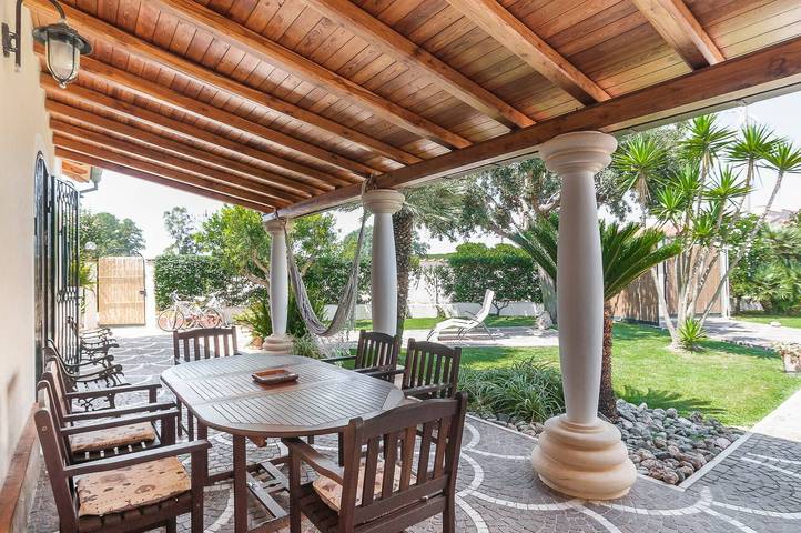 Agriturismo per 8 persone, con Idromassaggio e Giardino nonché Panorama a Priverno