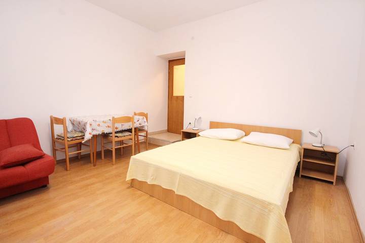 Ferienwohnung für 2 Personen, mit Balkon/Terrasse und Pool