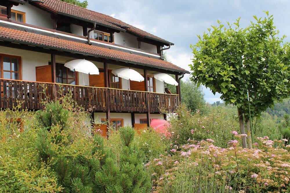 Apartamento inteiro, Gemütliche Ferienwohnung mit Blick auf die Donau by Interhome in Obernzell, Passauer Land