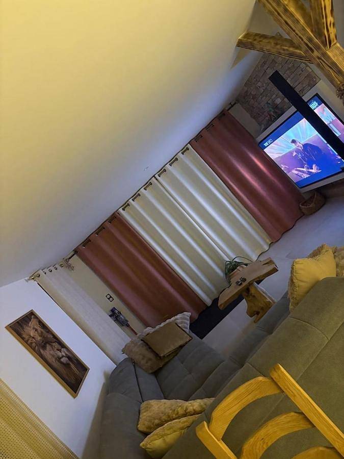 Location de vacances pour 12 personnes, avec terrasse et jacuzzi ainsi que sauna et piscine à Moyenmoutier - 2