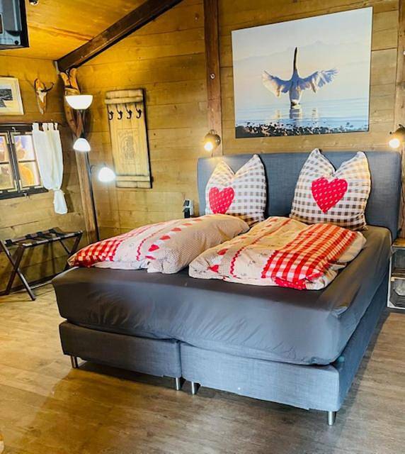 BnB für 4 Personen, mit Seeblick und Ausblick sowie Garten am Bodensee - 4