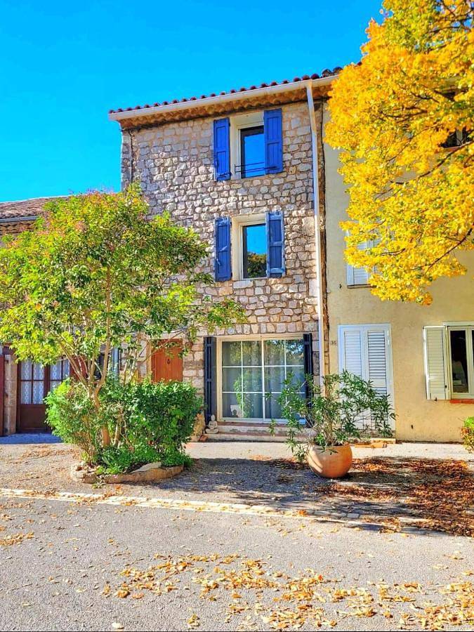 Gîte pour 4 personnes à Fox-Amphoux