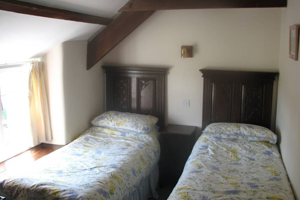 Barton Cottage: Lage, Lage, Lage !! in Pentire Point - Widemouth