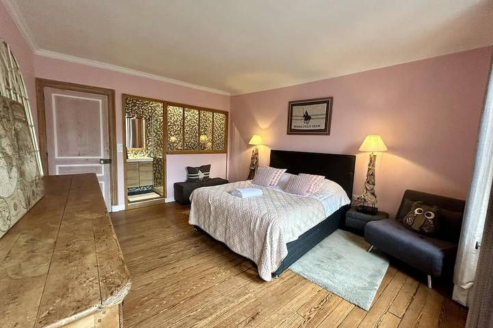 Gîte pour 15 personnes, avec jardin et balcon à Villedieu-les-Poêles - 4