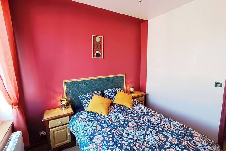 Apartamento entero, Apartment 7 - Cozy, near the train station and downtown, free parking in Châlons-en-Champagne, Marne