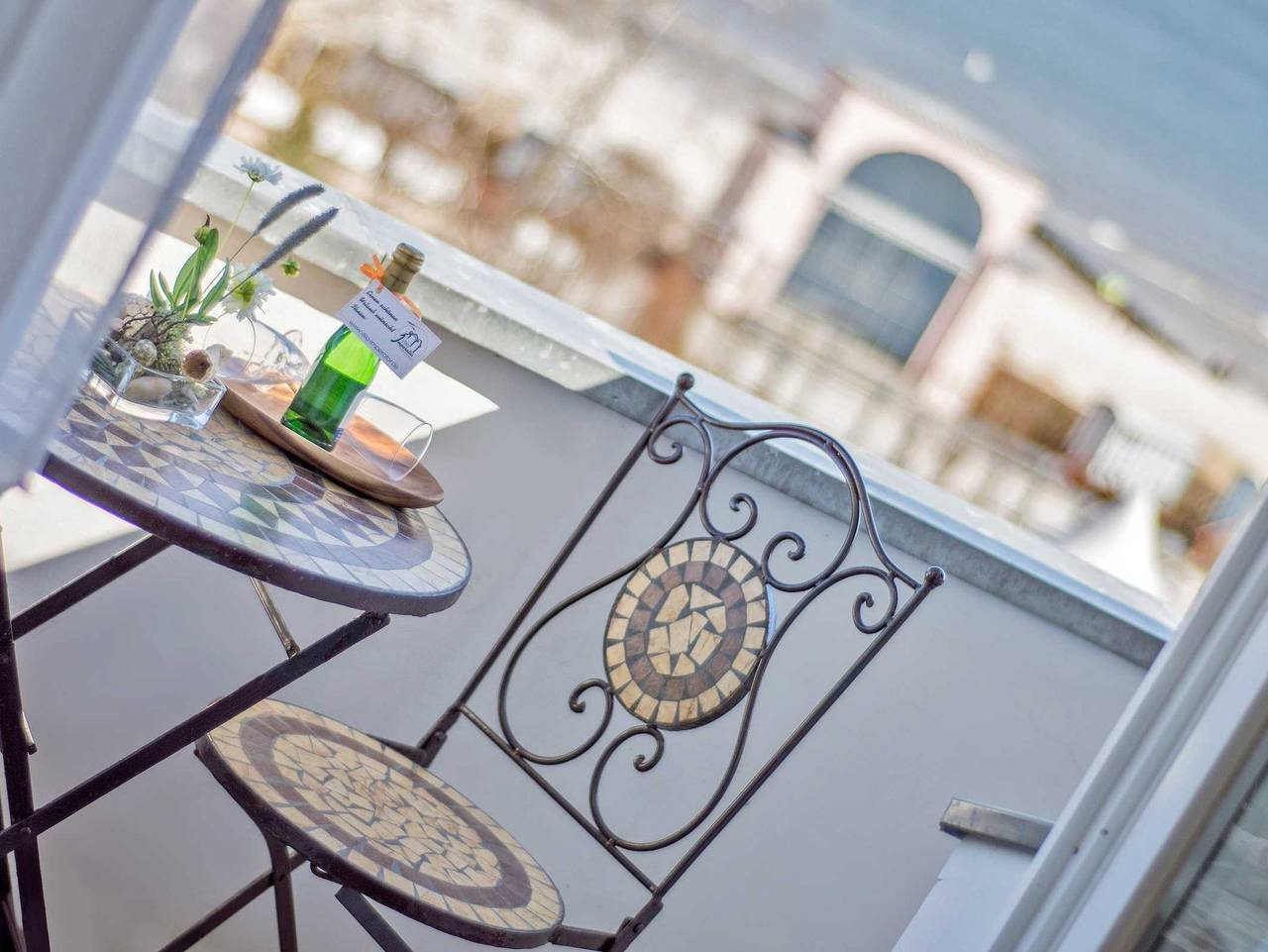 Strandvilla Imperator | Hotel & Ferienwohnungen auf Usedom - Ferienwohnung im Seitenflügel mit Waldblick in Bansin, Heringsdorf