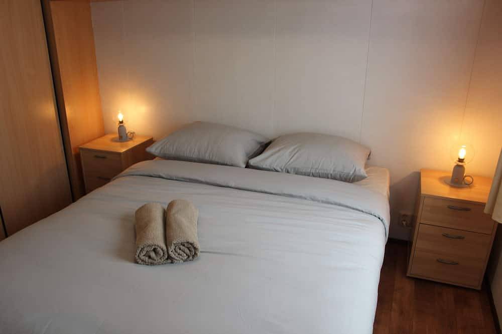 Palmocolodge Lodge - Jocomo Parc a nice family campground with many facilities in Lanaken, Hoge Kempen