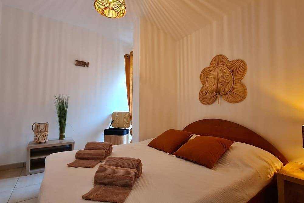 Rara villa con vista mare: residence ***: piscina riscaldata, mare ... in Serra di Ferro, Ajaccio e dintorni