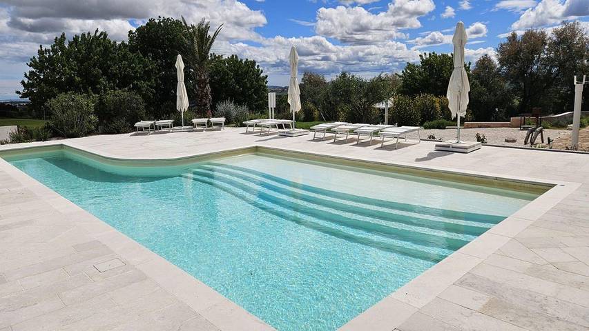 Villa für 2 Personen, mit Pool und Garten in Marche