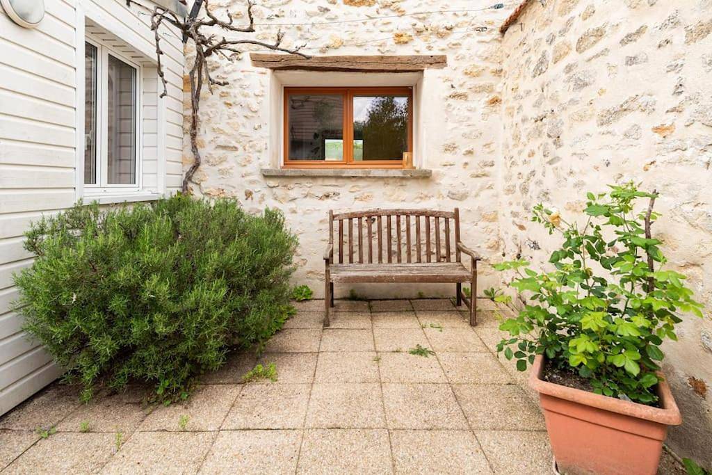 One-Bedroom House in Moisson (Yvelines), Yvelines