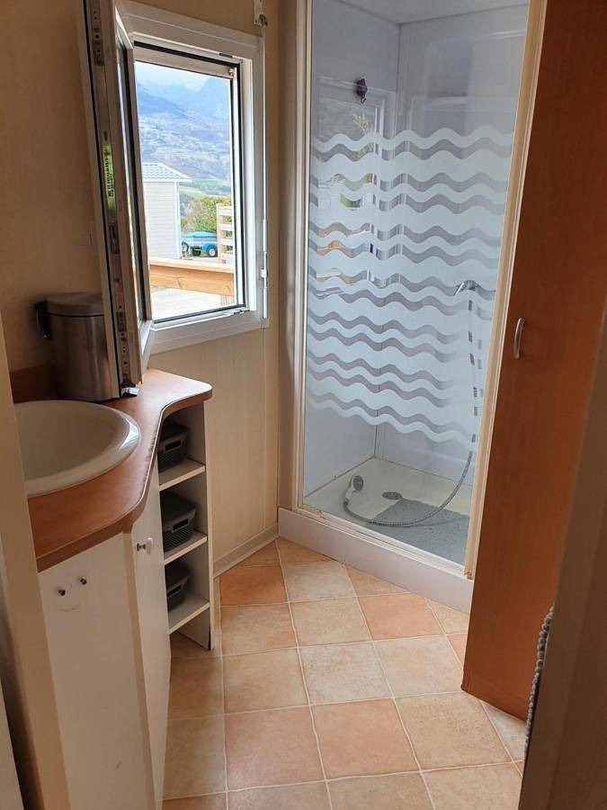 Location de vacances pour 6 personnes, avec terrasse et vue à Pontis - 4