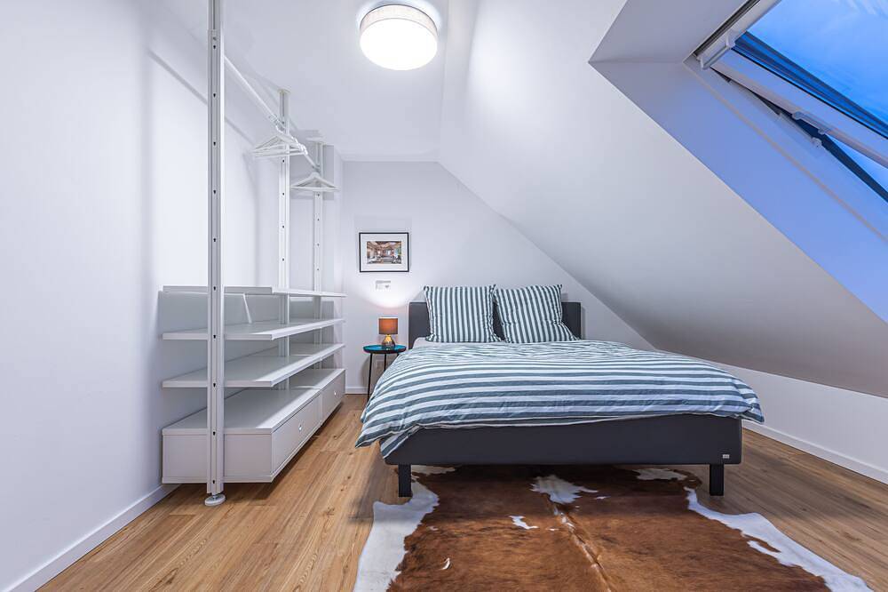 Ganze Wohnung, 42qm Dg Loft mit allen Annehmlichkeiten in Willich, Niederrhein