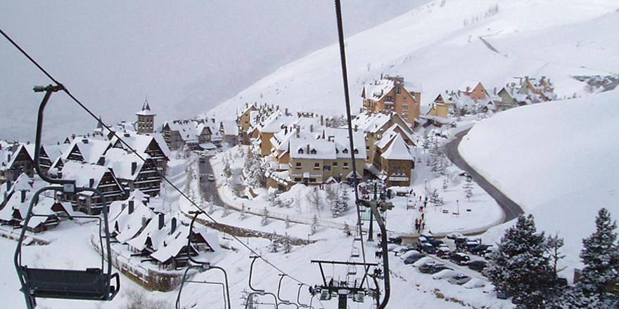 Twin Room in Baqueira, Naut Aran