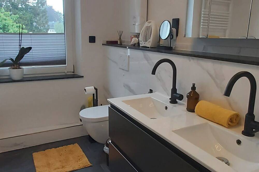 Ganze Wohnung, Sonnenterrasse & Euregioglück\n - Großzügige Terrassenwohnung im Aachener Osten in Aachen, Rheinland