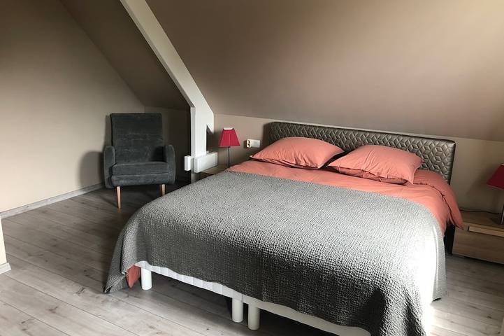 Large 8-person house with indoor pool and garden in Gouville-sur-Mer, Coutances und Umgebung