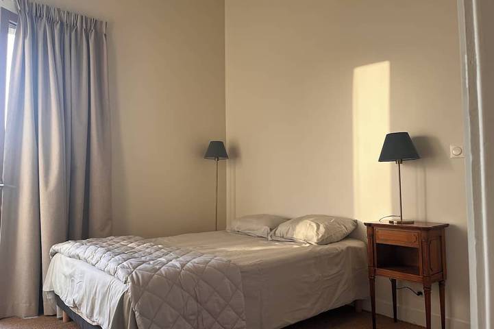 Ipso Facto—Elegant home in a quiet neighborhood, just a stone's throw from downtown, with a garden—Senlis in Senlis, Río Oise