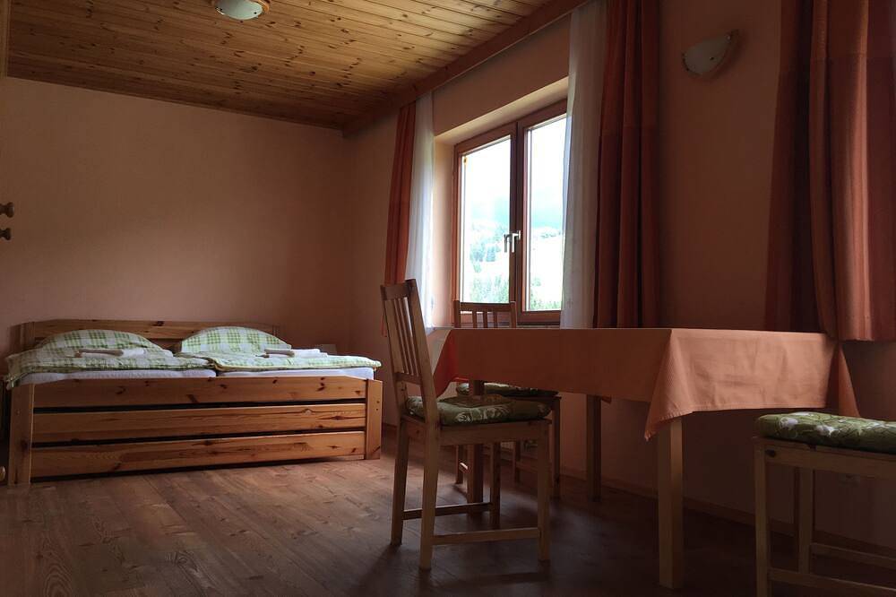 Modernes Ferienhaus mit Garten am Fuße des Zirbitzkogel, Haustiere willkommen in Obdach, Lavanttaler Alpen