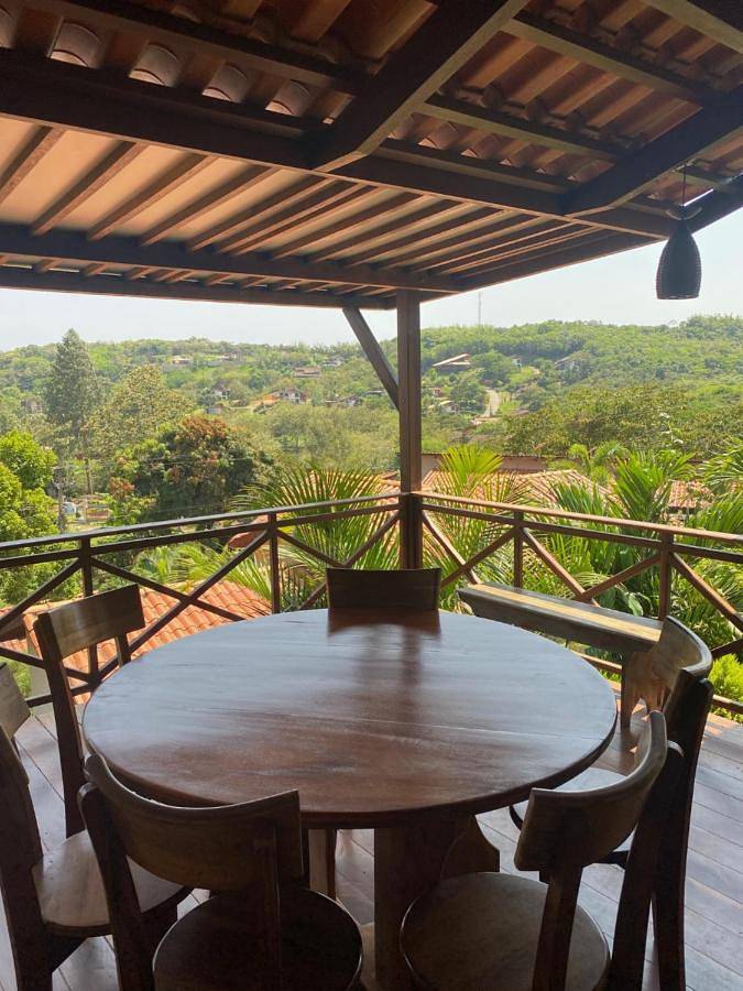 Casas e apartamentos de temporada para 8 pessoas, com piscina e jardim e ainda vista em Guaramiranga