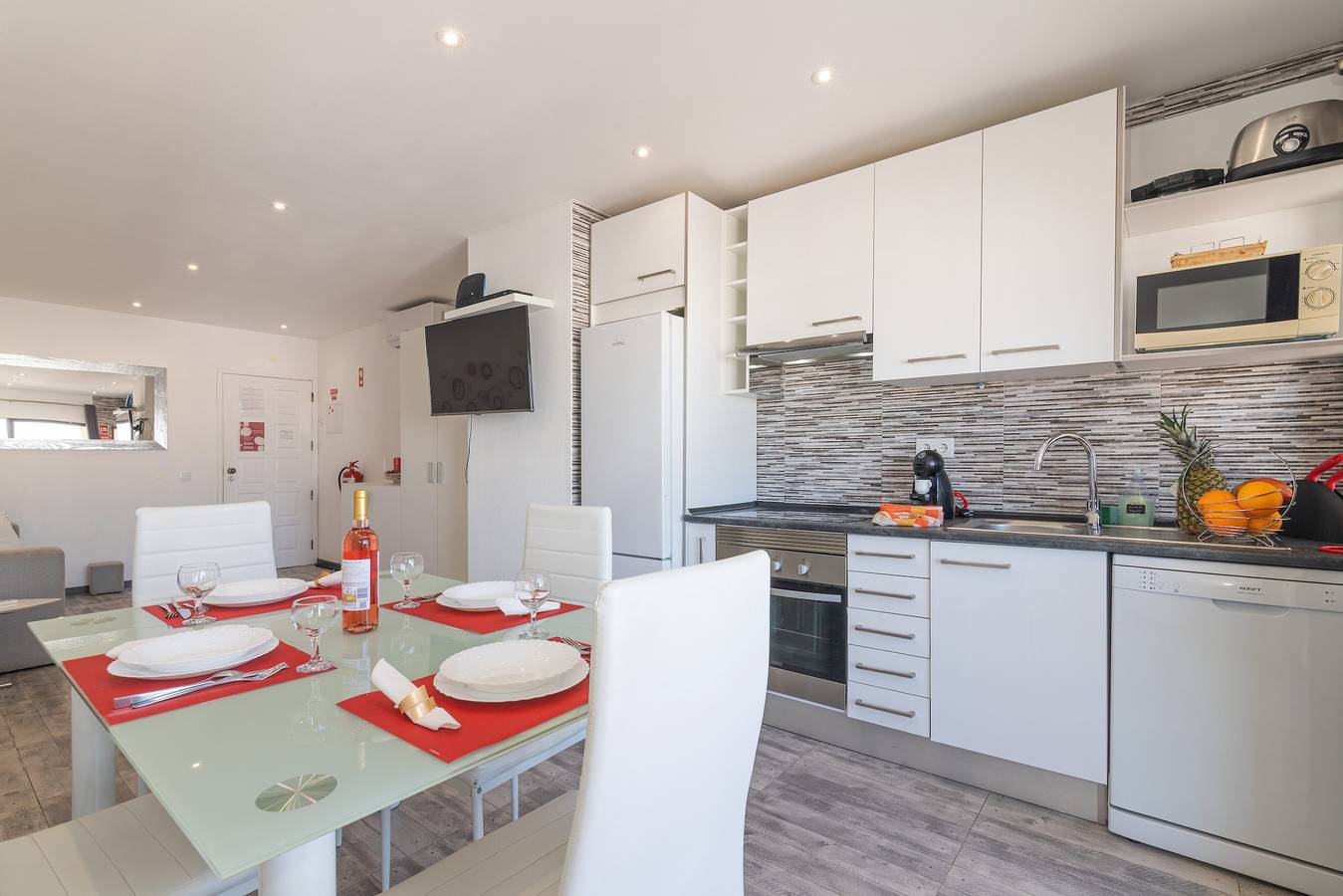 Ferienhaus 'Rocha Sun Sea - Rocha Beach' mit Bergblick, Wlan und Klimaanlage in Praia da Rocha, Portimão