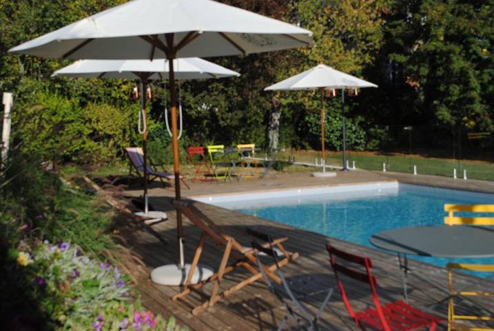 Location de vacances pour 6 personnes, avec vue ainsi que piscine et jardin à Bessé-sur-Braye - 3