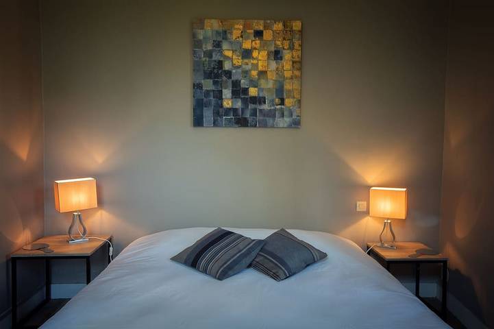 Gîte pour 5 personnes, avec terrasse et jardin, animaux acceptés à Le Puy-Notre-Dame - 4