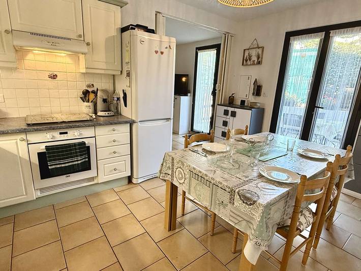 Gîte pour 4 personnes, avec terrasse dans Plage du Grazel - 2