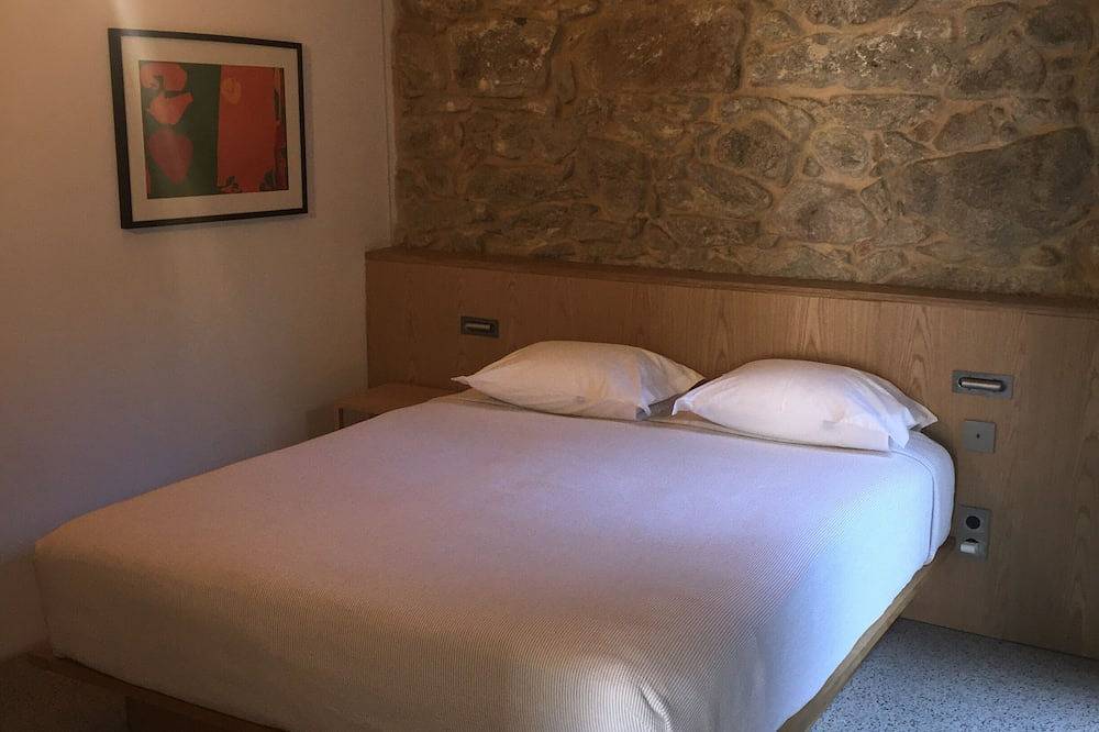 Idyllische Lage in der Natur, 1 km vom Meer entfernt (4/5 Schlafzimmer, 8 plus 3 Personen) in Cangas, Rías Baixas