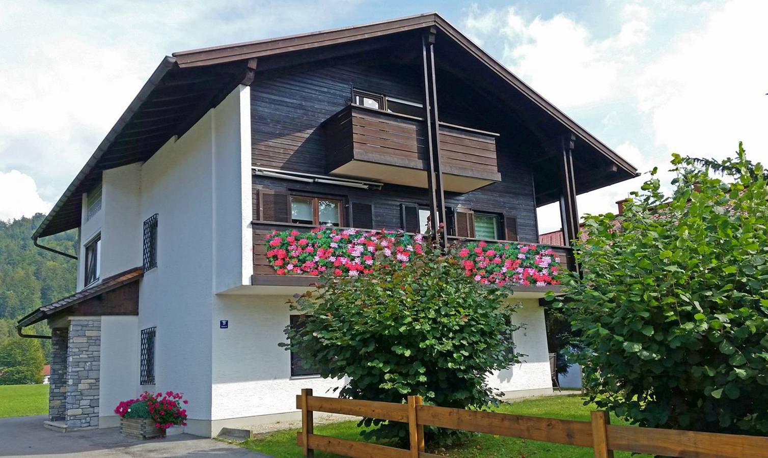 Ganze Ferienwohnung, Haus am Wiesengrund - Ferienwohnung 52qm mit sonniger Terrasse und Bergblick in Reit im Winkl, Bayerische Alpen