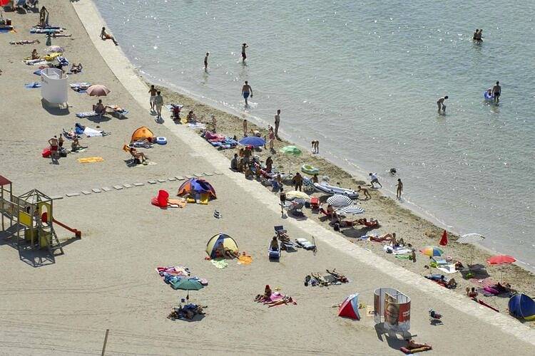 Ganze Wohnung, Ferienwohnung für 2 Personen mit Pool in Privlaka, Zadar