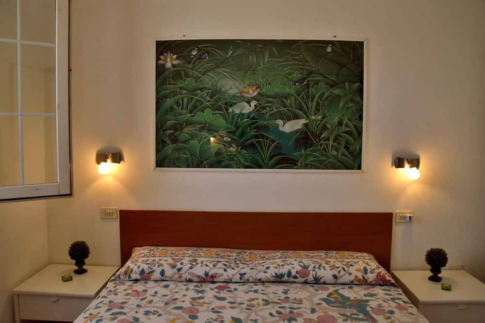 Entire apartment, Cozy apartment within walking distance of sandy beach in Capoliveri, Elba